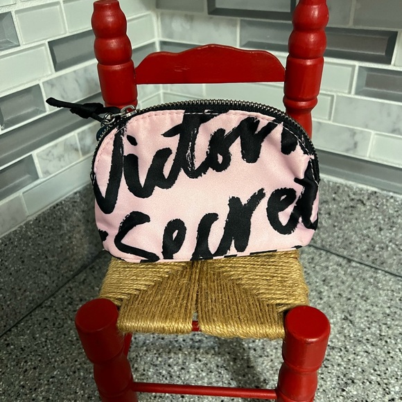 Victoria Secret 💄💄 - Picture 8 of 12